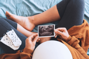 Ultraschall Bild vom Fötus in der Schwangerschaft