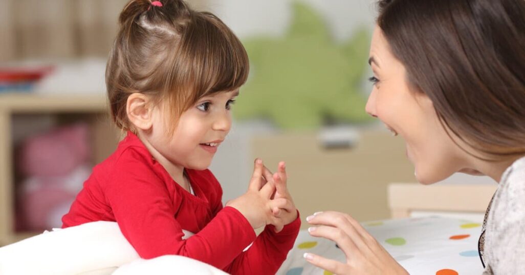 shutterstock 603224183 Web - Wann fangen Kinder an zu sprechen? Tipps, wenn dein Kind nicht spricht.