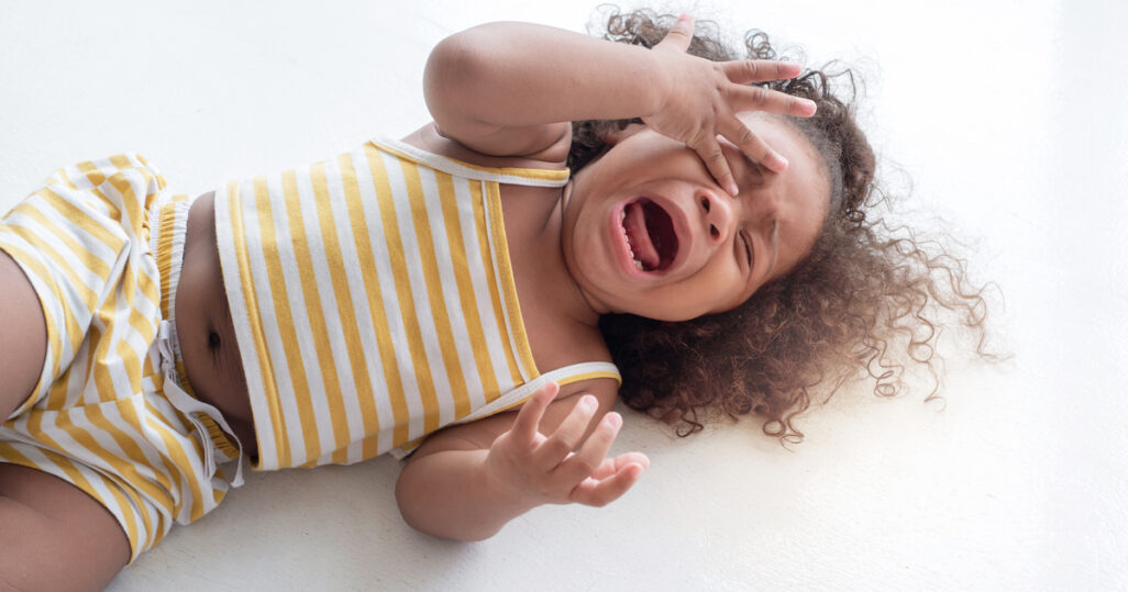 Wutanfall Kleinkind 1200x630 1 - Immer wieder Wutanfälle in der Öffentlichkeit: 5 Tipps für Eltern von Kleinkindern