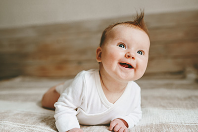 soziales laecheln baby - Ab wann lächeln Babys und ab wann lachen sie?
