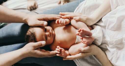 Familienstartzeit - Familienstartzeit: Dieses Gesetz soll Eltern nach der Geburt entlasten