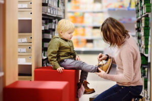 Schuhkauf für Kinder: So findet ihr die richrtige Schuhgröße