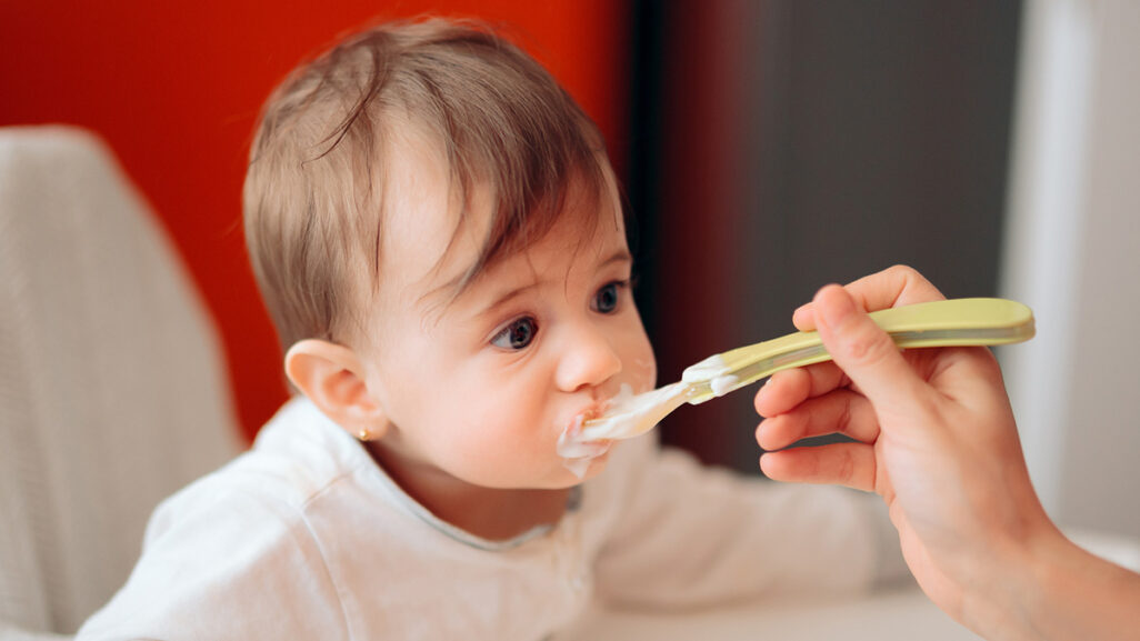 ab wann joghurt baby - Ab wann darf ein Baby Joghurt essen?