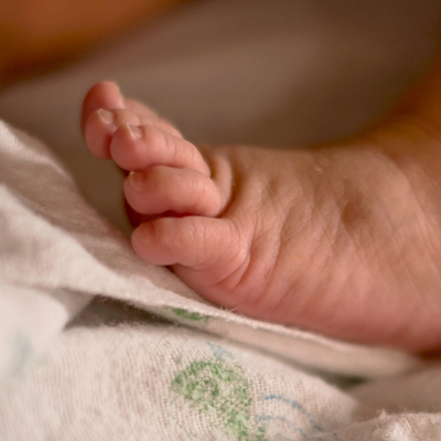 Fuesschen Tuecher - Wenn Baby mit den Füßchen spielt: 5 lustige Ideen zur Unterstützung